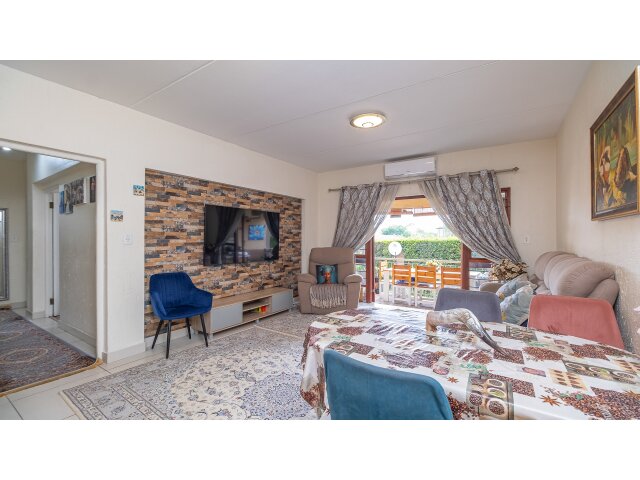 <!--[if BLOCK]><![endif]--> Property sold in Douglasdale <!--[if ENDBLOCK]><![endif]-->
